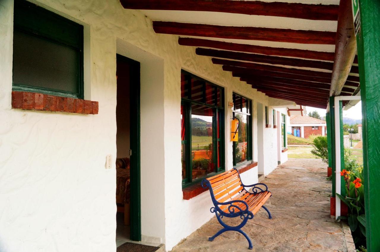 Hotel Cabanas San Cayetano Paipa Luaran gambar