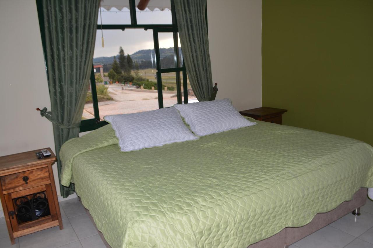 Hotel Cabanas San Cayetano Paipa Luaran gambar